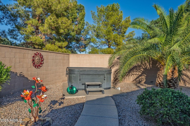 39-web-or-mls-19589 N Portarosa Ct-39