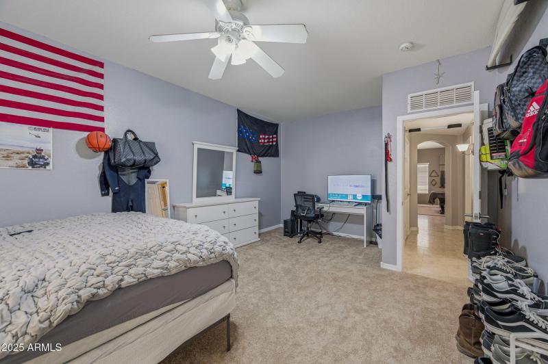 24-web-or-mls-43226 W Kimberly St-24