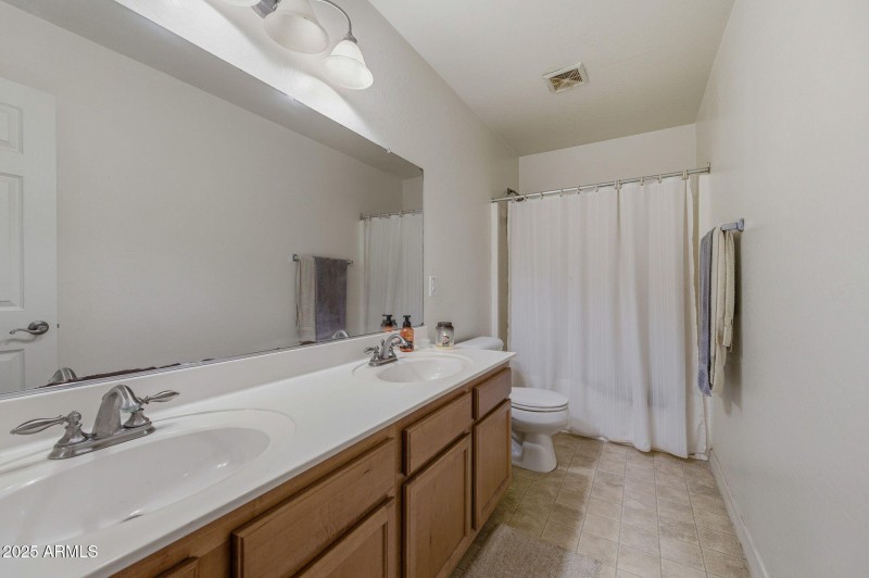 40-web-or-mls-43226 W Kimberly St-40