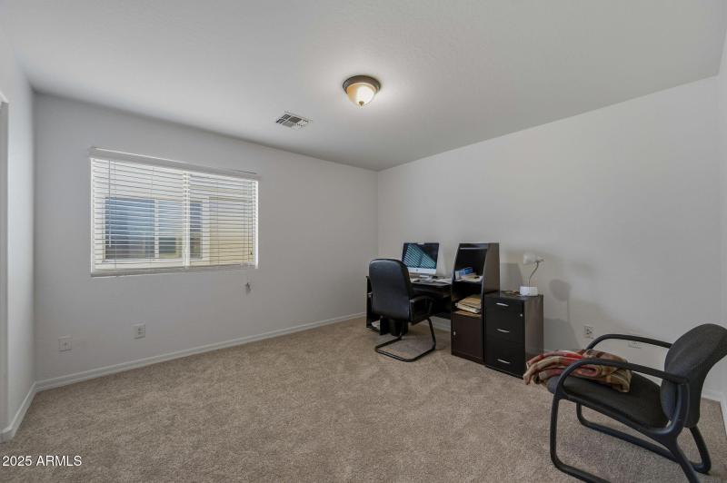 36-web-or-mls-43226 W Kimberly St-36