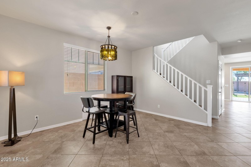 7-web-or-mls-2947-e-saltsage-dr