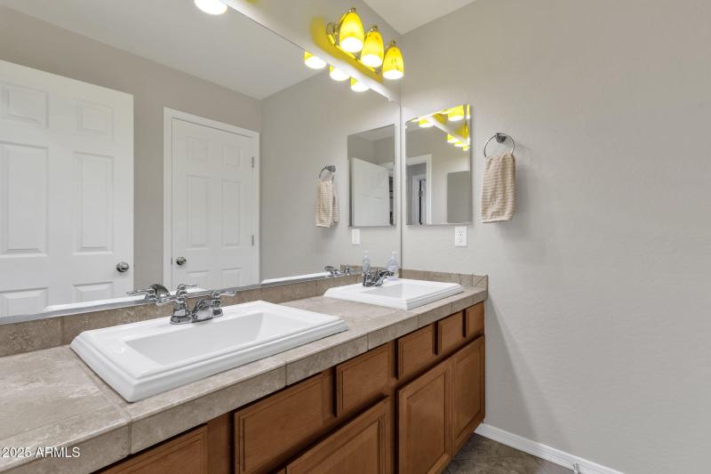 35-web-or-mls-2947-e-saltsage-dr