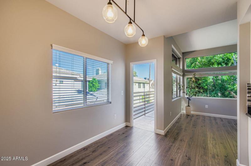 4343 N 21st St 213 - Web Quality - 011 -