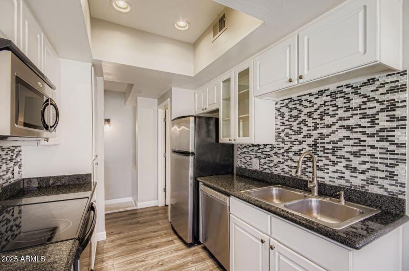 4343 N 21st St 213 - Web Quality - 014 -