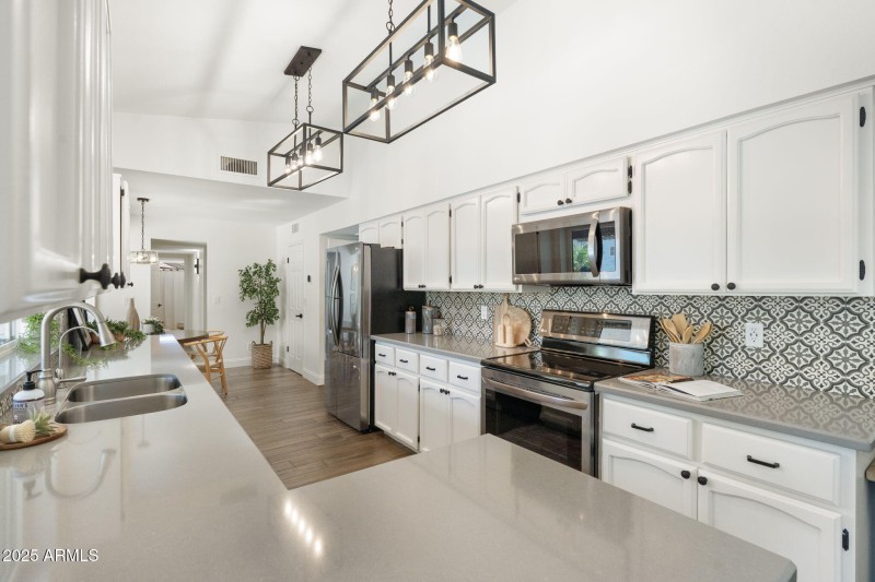 21-web-or-mls-DSC08129 copy