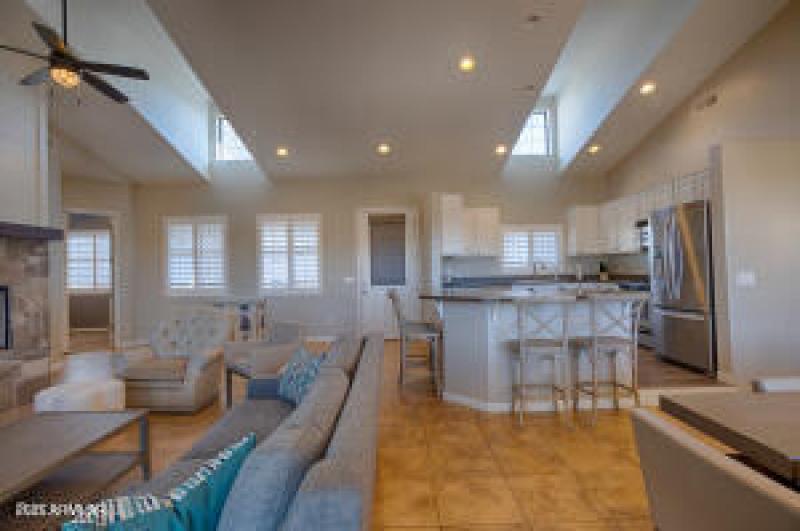 20251022234237254229000000