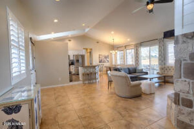 20251022234237429867000000