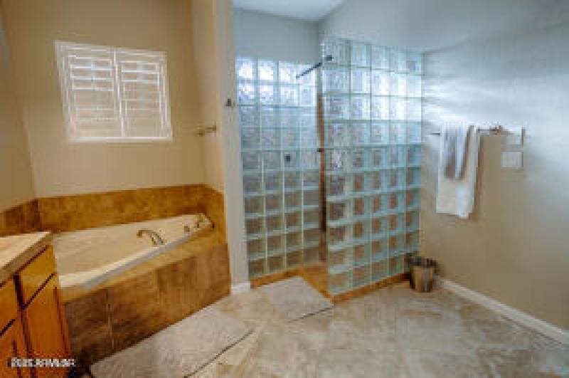 20251022234237853471000000