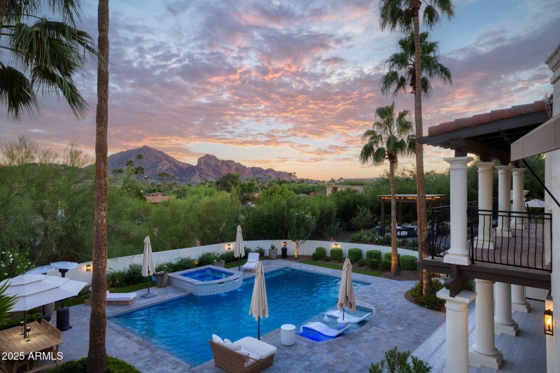 X4801 E Moonlight Way - 701