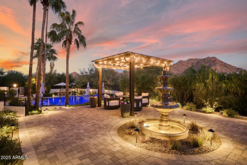 4801 E Moonlight Way - 710