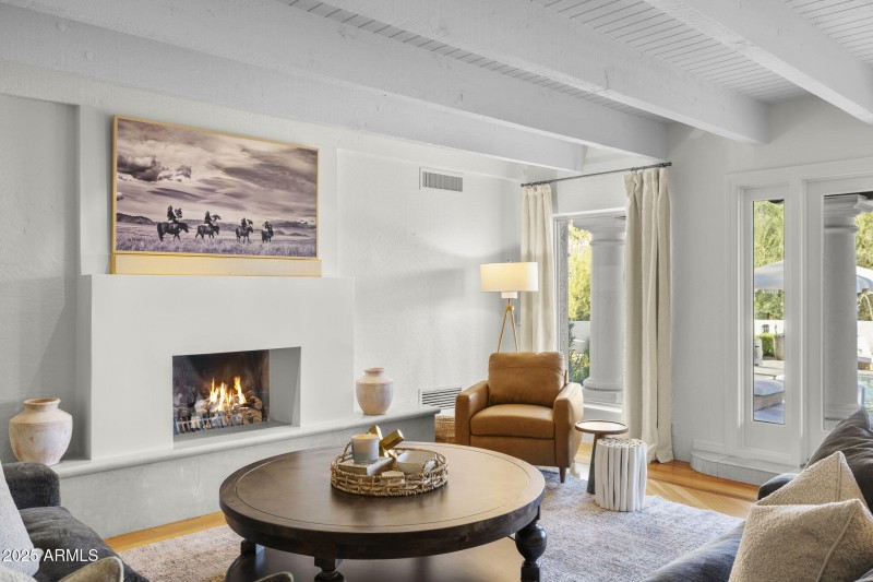 4801 E Moonlight Way - 544