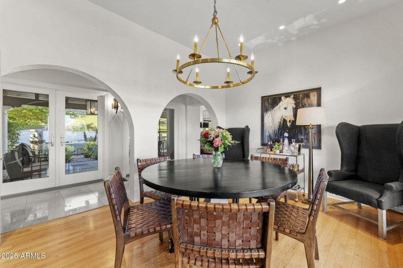 4801 E Moonlight Way - 439