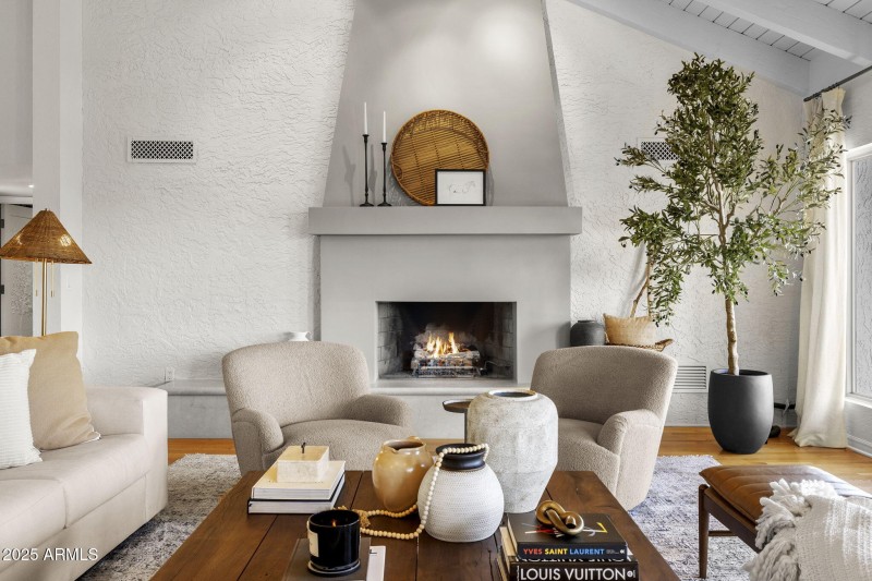 4801 E Moonlight Way - 295