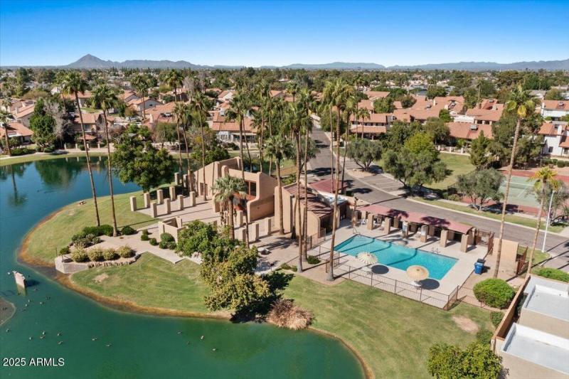 62-Aeiral community pool