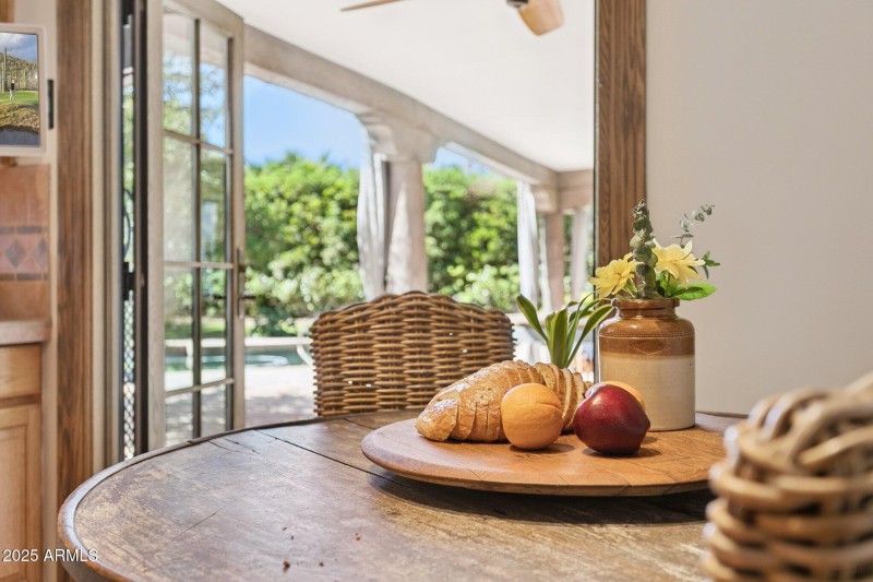 23-web-or-mls-7005-e-jackrabbit-rd