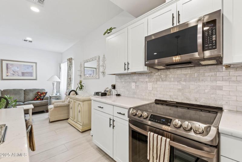 21_12907_W_Crystal_Lake21_mls