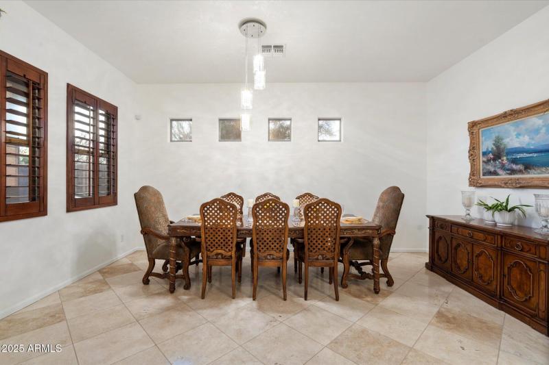 Family room/dining room