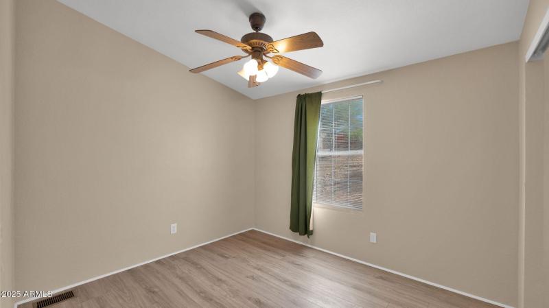 20-web-or-mls-P1188506