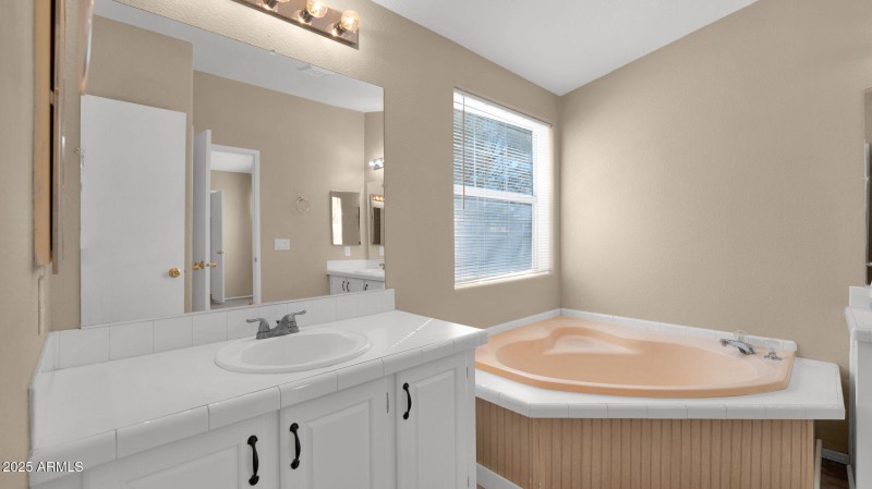 30-web-or-mls-P1188645