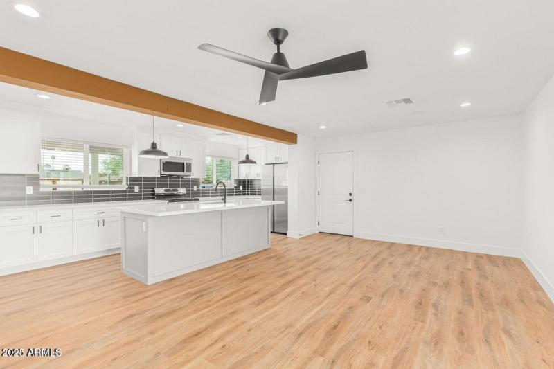 Bright and Open Flow