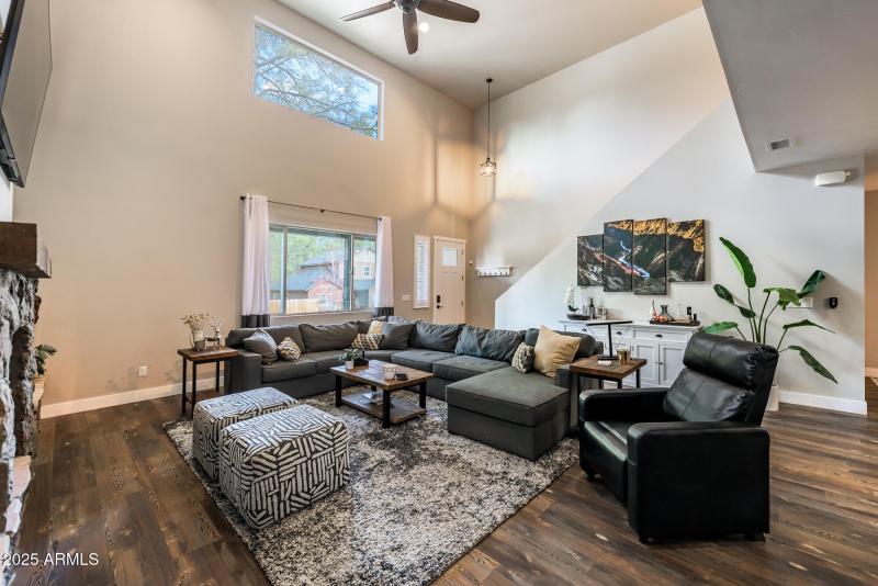 17 E Tranquil Ln (36 of 64)