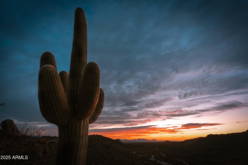 Sunsets With Mountain Views