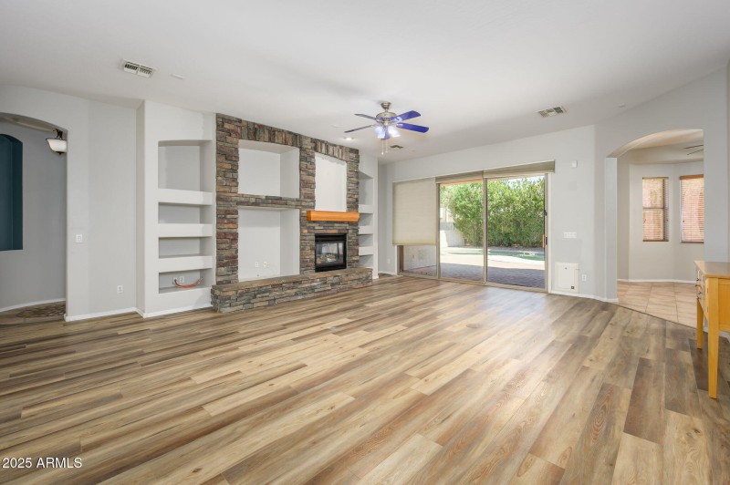 16-web-or-mls-Roger-23