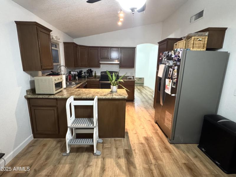 Kitchen_1185 N Woodburne Dr_IMG_9508