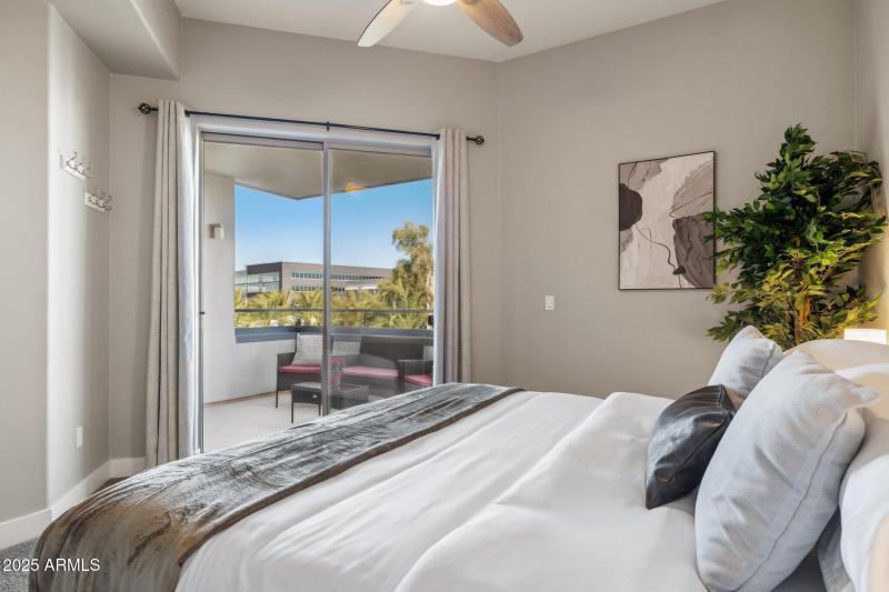 49-web-or-mls-945-e-playa-del-norte-dr-3