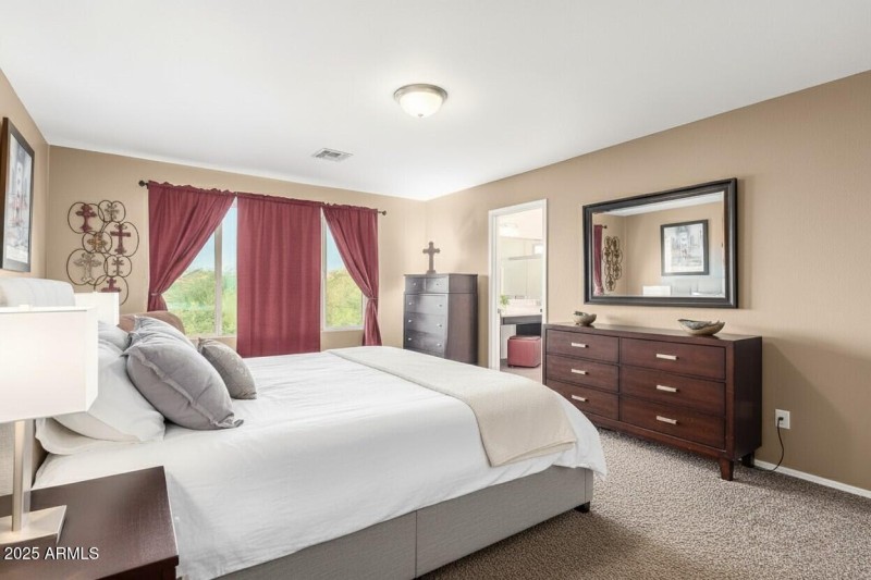 Virtually Staged Primary