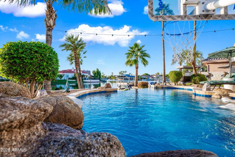 46-1817EWTC-ocupix-IR