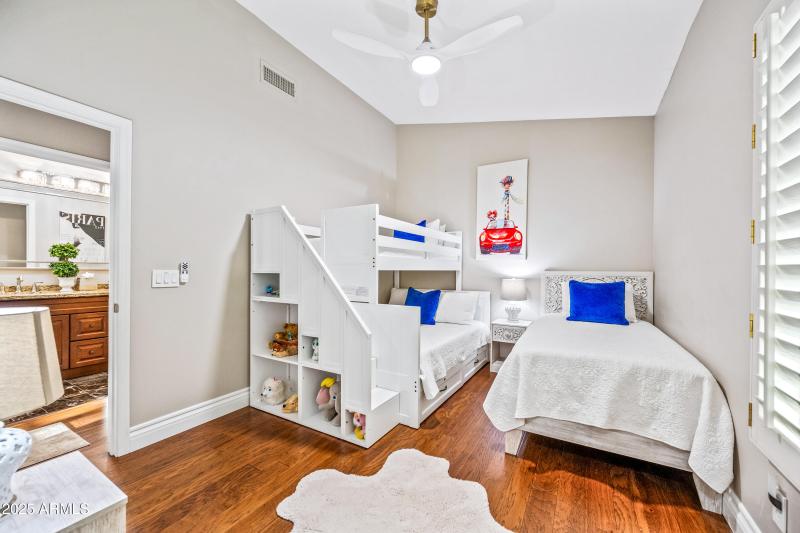 85-1817EWTC-ocupix-IR