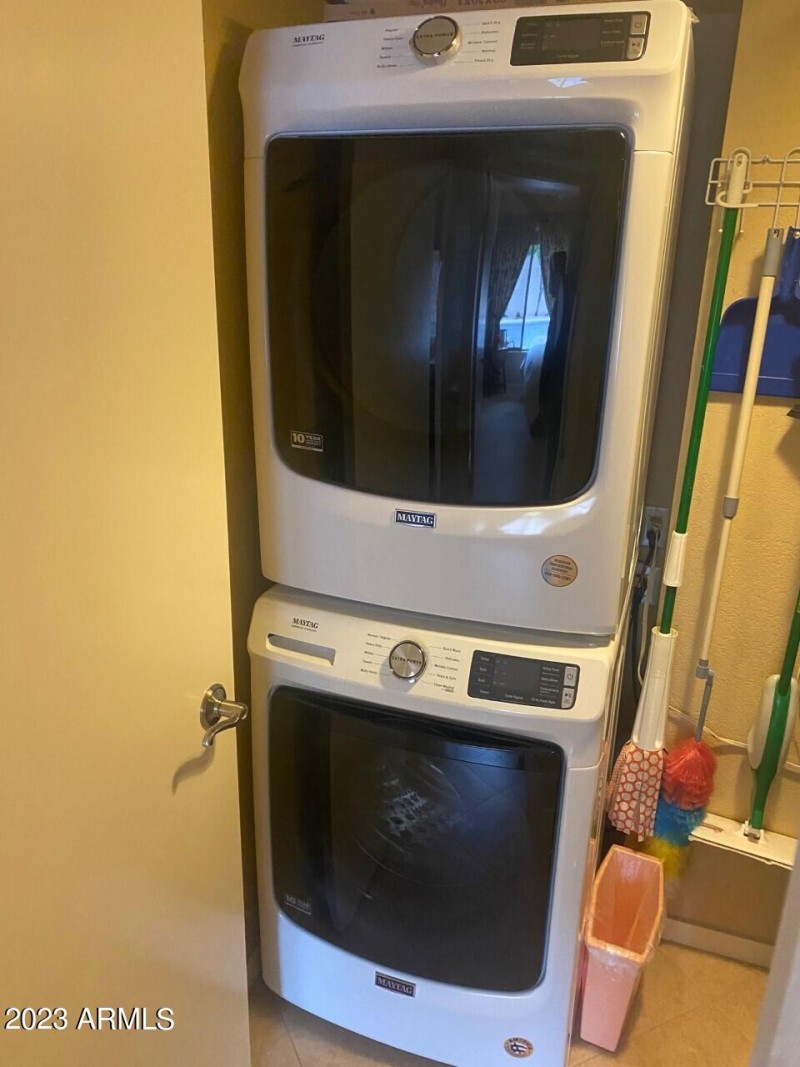 Full Sized Washer/Dryer