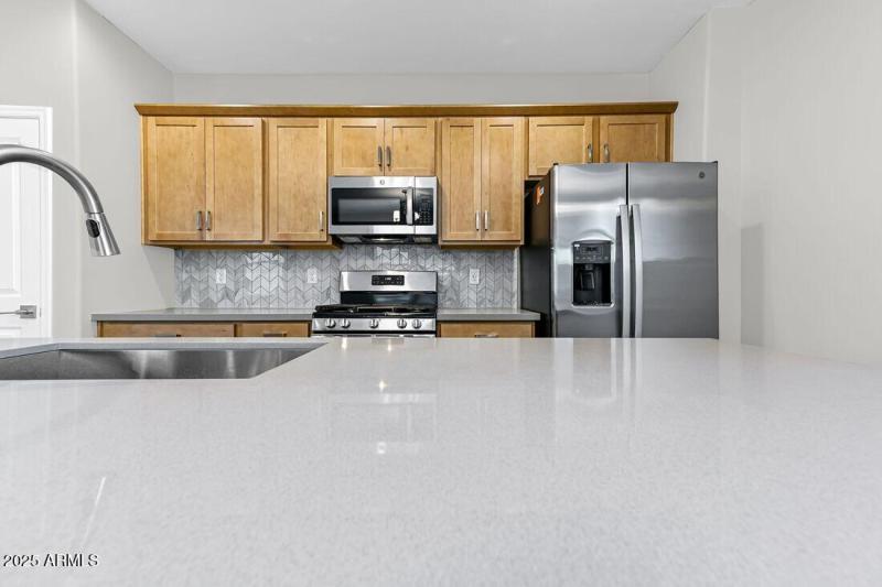 9964 W Piccadilly Road - Ready Now!