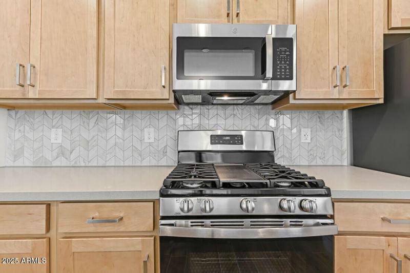 9964 W Piccadilly Road - Ready Now!