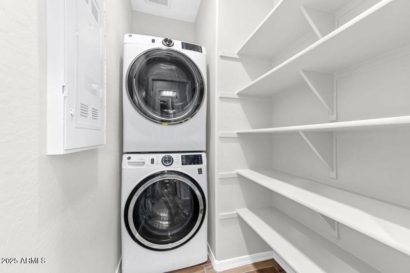 9964 W Piccadilly Road - Ready Now!