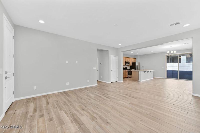 9964 W Piccadilly Road - Ready Now!