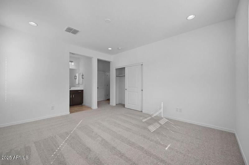 10014 W PICCADILLY Road - Ready Now!