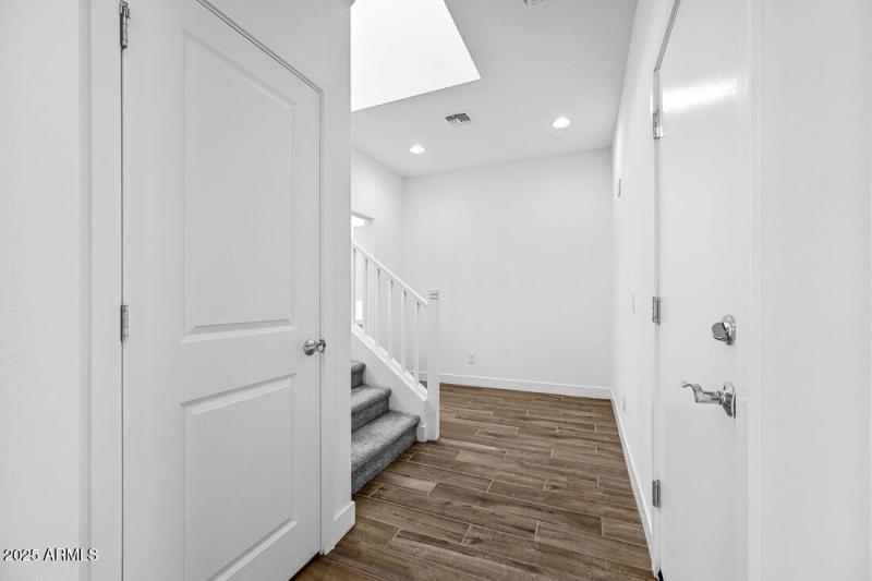 9986 W PICCADILLY Road - Ready Now!