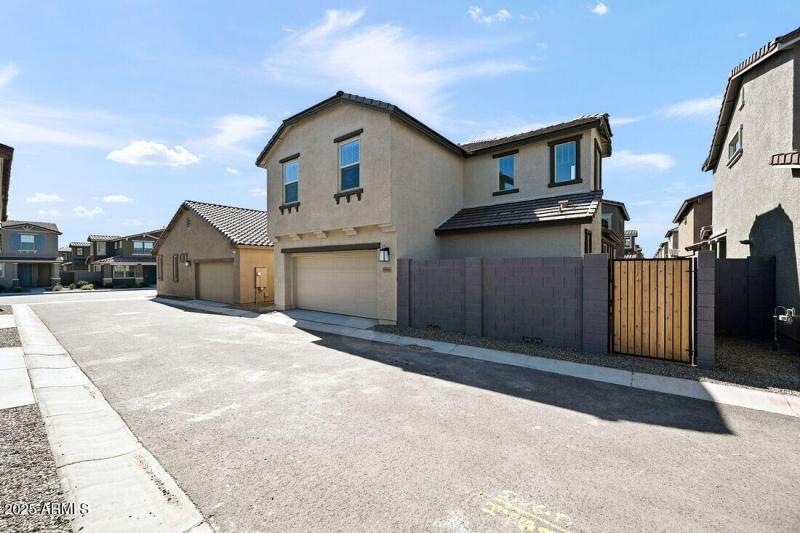 9986 W PICCADILLY Road - Ready Now!