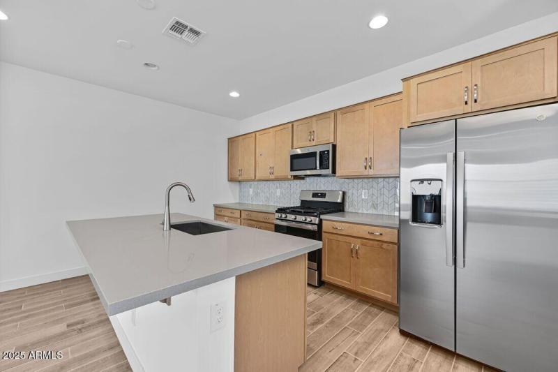 9986 W PICCADILLY Road - Ready Now!