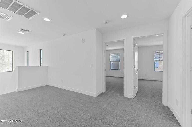 9986 W PICCADILLY Road - Ready Now!