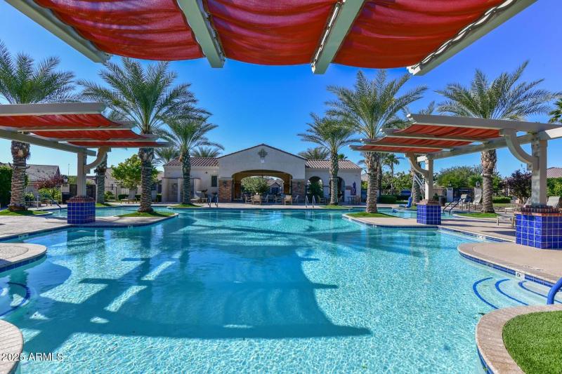 Oasis-Community Pool2