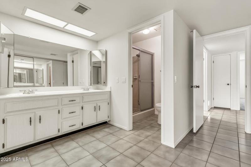 9834 E Minnesota Ave-29_(2048)