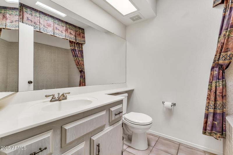 9834 E Minnesota Ave-32_(2048)