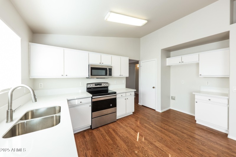 009-photo-kitchen-14914173