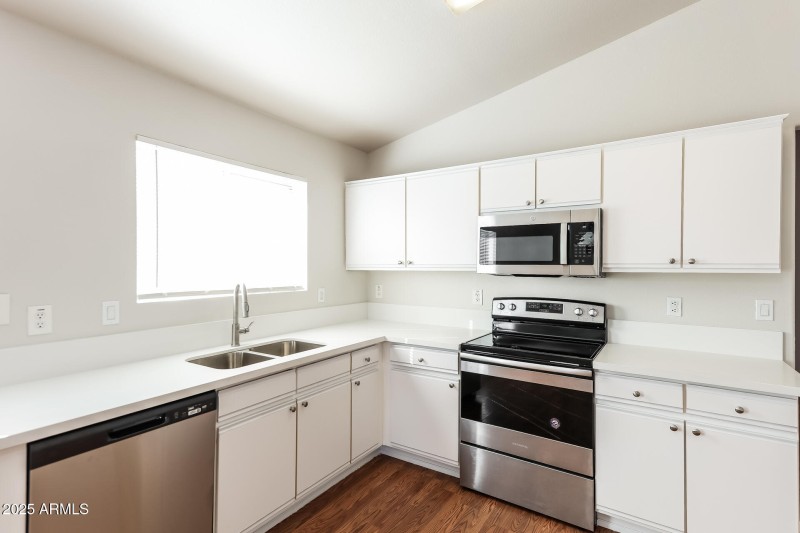 010-photo-kitchen-14914174