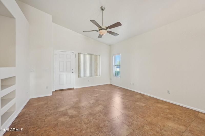 5-web-or-mls-W Magnolia St-S3010-005