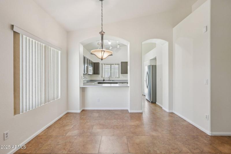 8-web-or-mls-W Magnolia St-S3010-008