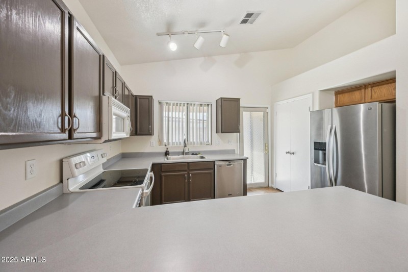 15-web-or-mls-W Magnolia St-S3010-015